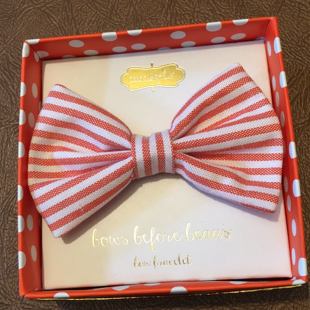 Mud pie bow tie bracelet